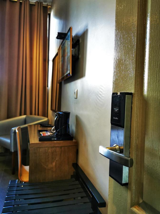 Stay Inn - Guest House Maputo Buitenkant foto