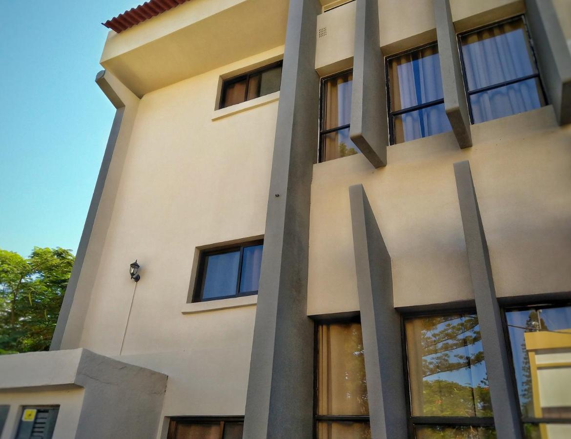Stay Inn - Guest House Maputo Buitenkant foto
