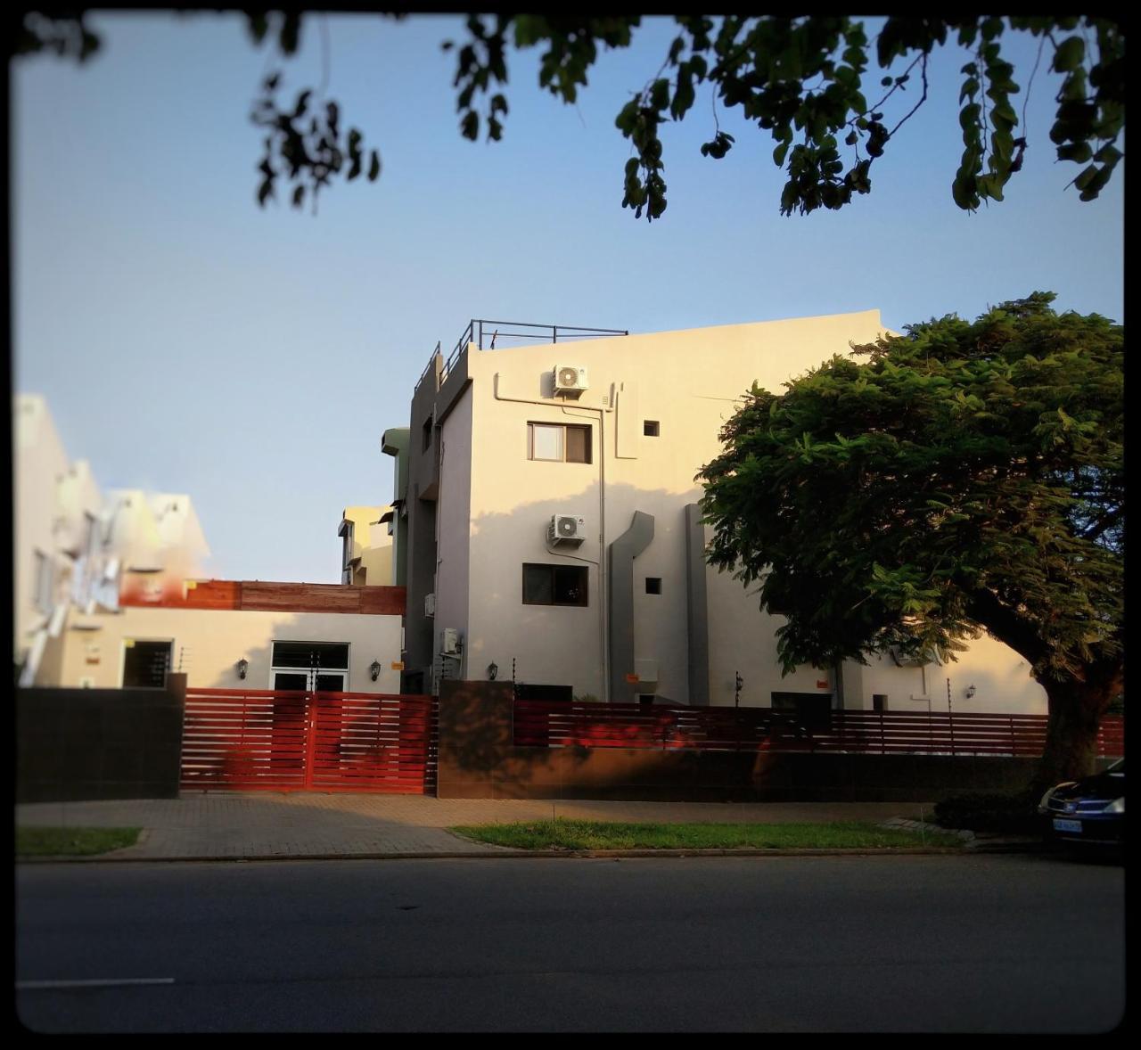 Stay Inn - Guest House Maputo Buitenkant foto